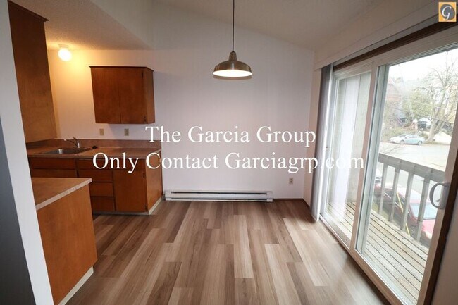 Photo - 3712 S Kelly Ave Unidad # 5