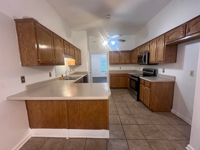 Photo - 8305 Crimson Creek Dr