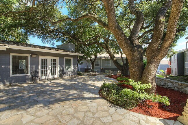 Photo - Windbury Apartments