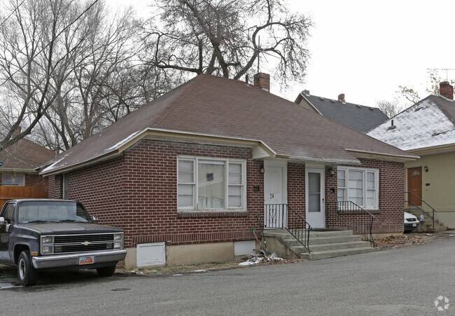Photo - Charlesworth Apartments