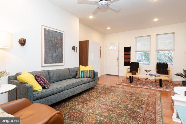 Photo - 456 Winona St