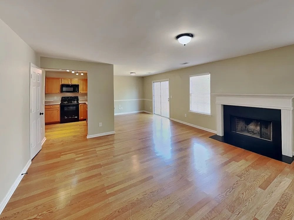 Photo - 7770 Llangollen Way