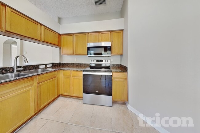 Photo - 11749 Lynmoor Dr