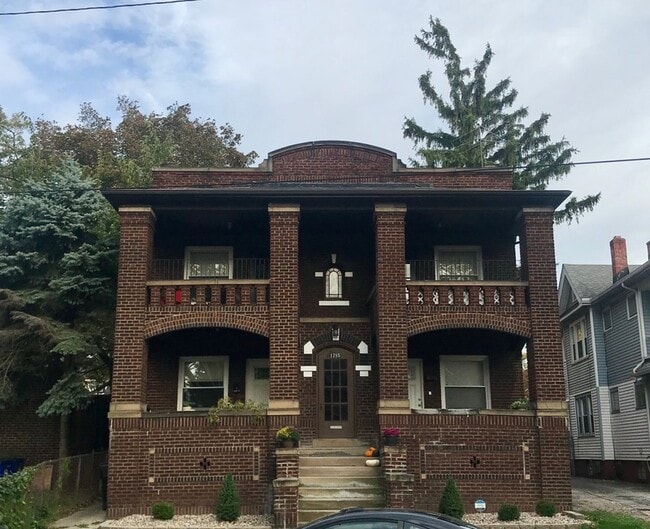 Building Photo - 1285 W 114th St Rental