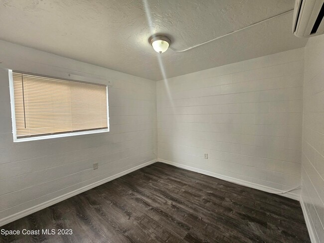 DeLeon Apartments