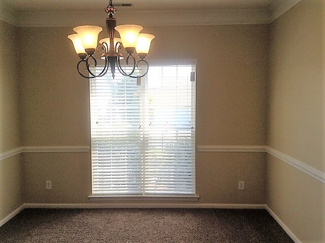 Photo - 6541 Derby Ln NW