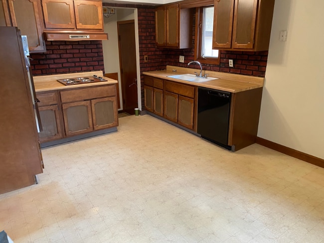 Photo - 2921 Woodlawn Dr