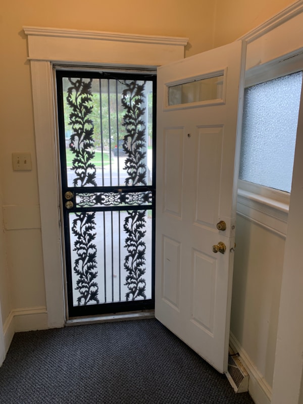 Photo - 323 E Williams St