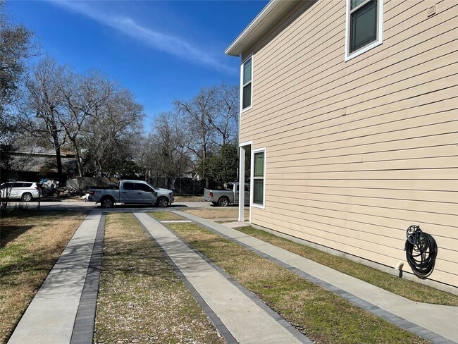 Photo - 3406 Elser St