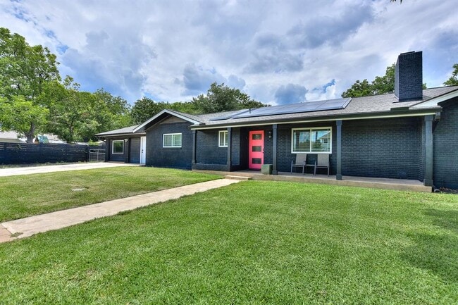 Photo - 1407 E 19th St