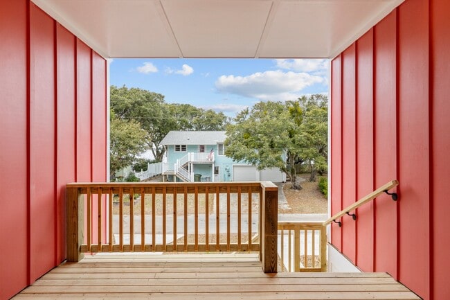 Photo - 5603 Sound Dr