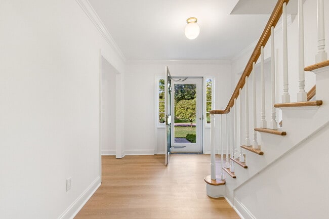 Photo - 18 Echo Ln