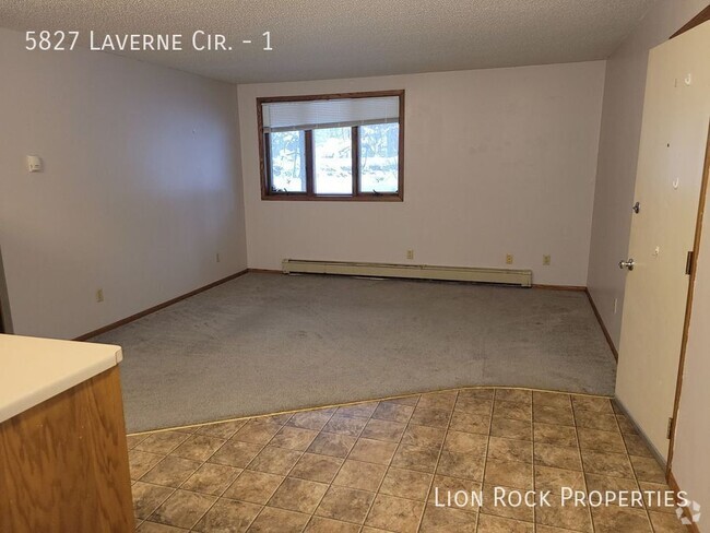 Building Photo - 5827 Laverne Cir N Unit 1 Rental