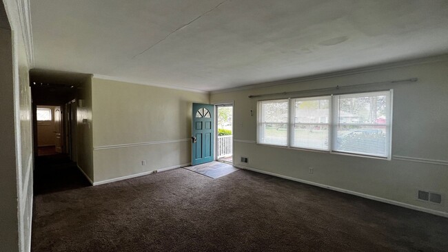 Photo - 3 Bed 1.5 Bath Ranch