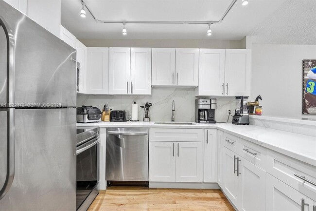 Photo - 600 Parkview Dr Unit 217