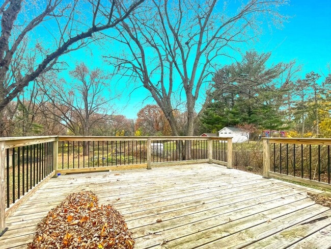 Photo - 3 Plus BR Sparkling Lakeshore Home with Two Kitchens, Fireplace, Huge Deck and is Pet Friendly!
