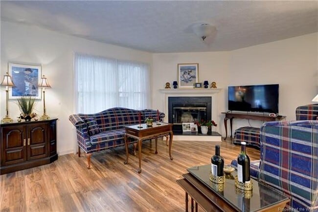 Photo - 5101 Salisbury Mews