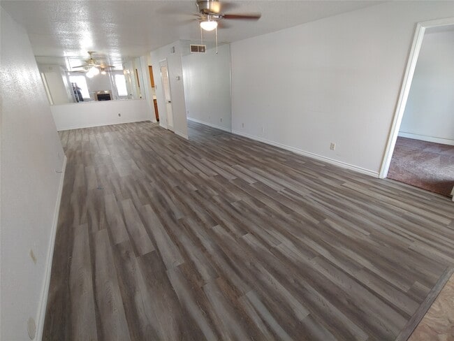 Photo - 9700 Leawood Blvd Unidad 408