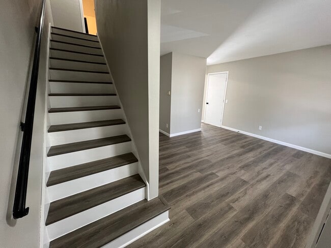 Building Photo - 2951 Traceway Dr