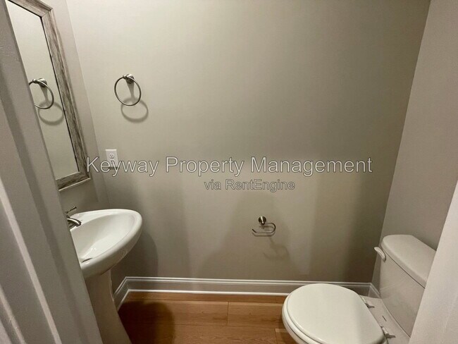Photo - 3239 Venetian Dr