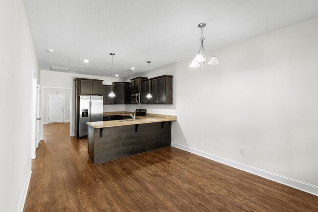 Photo - 108 Ledbury Cove