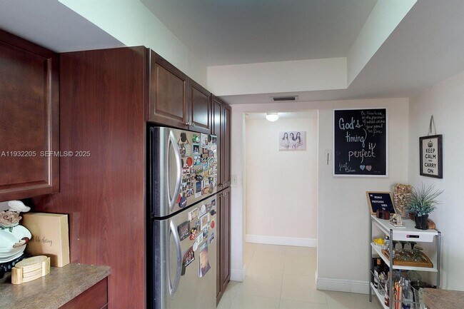 Photo - 1000 Parkview Dr Unidad 301