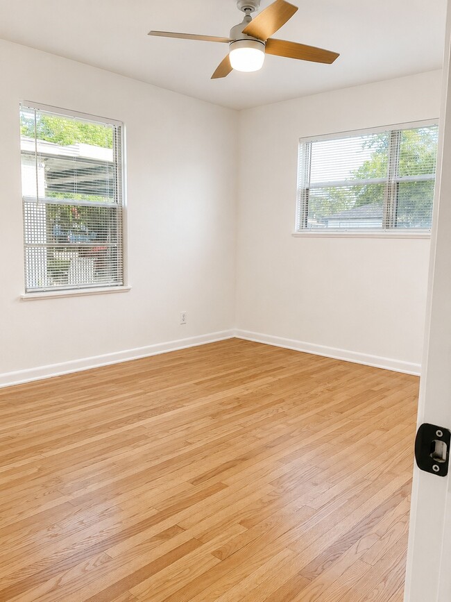 Photo - 1008 Wright Blvd