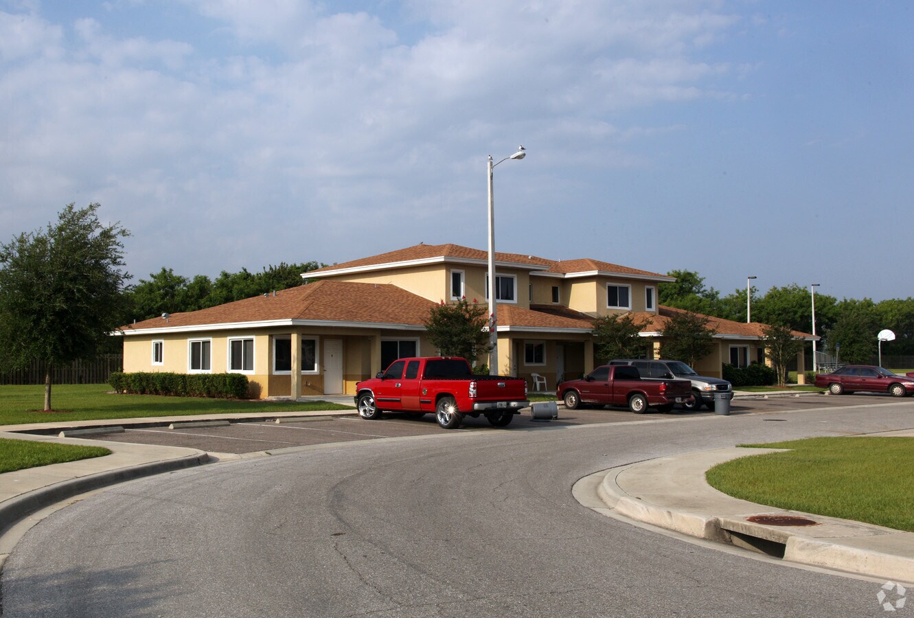 Manatee Village - Manatee Village Apartments