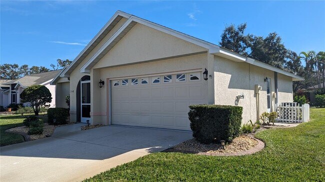 Photo - 748 Sugarwood Way