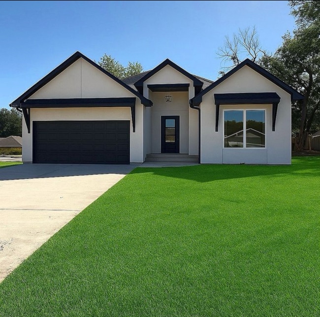 Building Photo - 201 S Boyd St