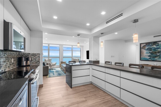 Photo - 5055 Collins Ave Unit 10H