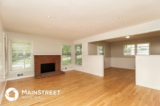 Photo - 217 N Eugene Field Rd