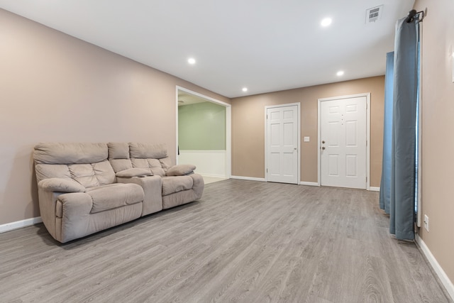 Photo - 817 Wellington Ave