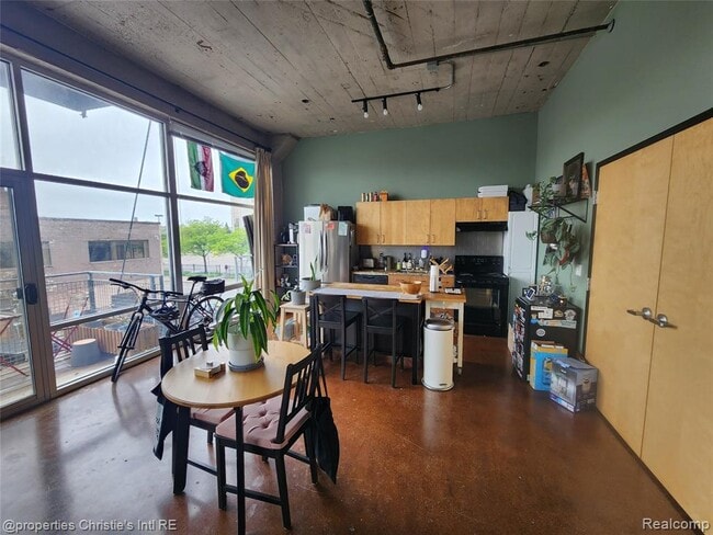 Photo - 55 W Canfield St Unit 204