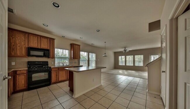 Photo - 18 Milepost Ct