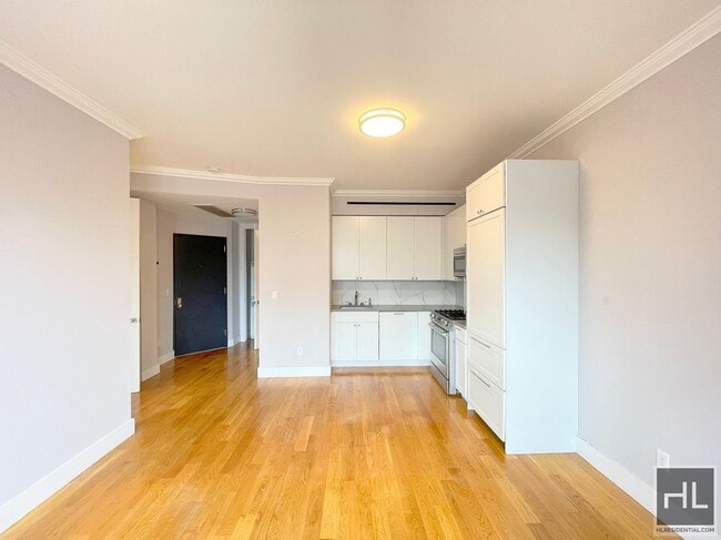 Photo - No fee 2 bed 2 bath with washer and dryer  - The Willard Unit 5