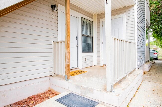 Building Photo - 1271 Redwood Ln Unit G