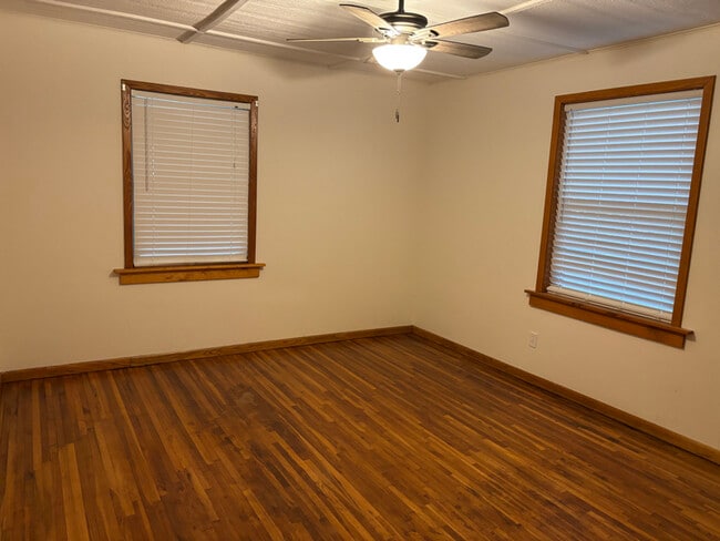 Photo - 9925 Muskrat Rd