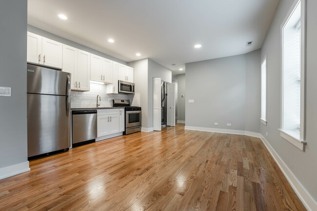 Photo - 2109 N Sedgwick St Unit 3