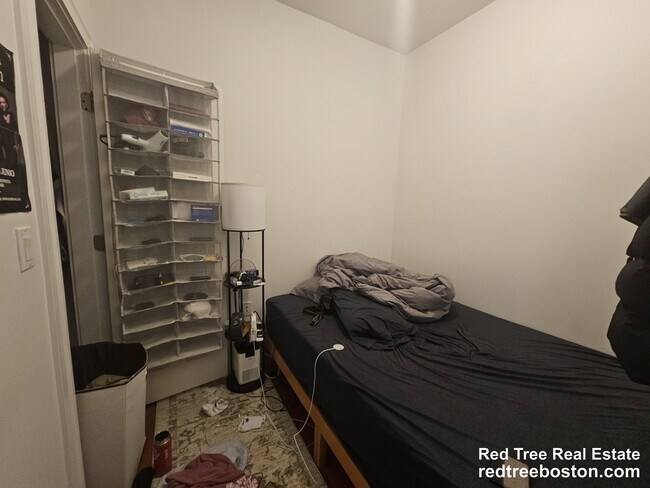 53 Joy St Unit 4