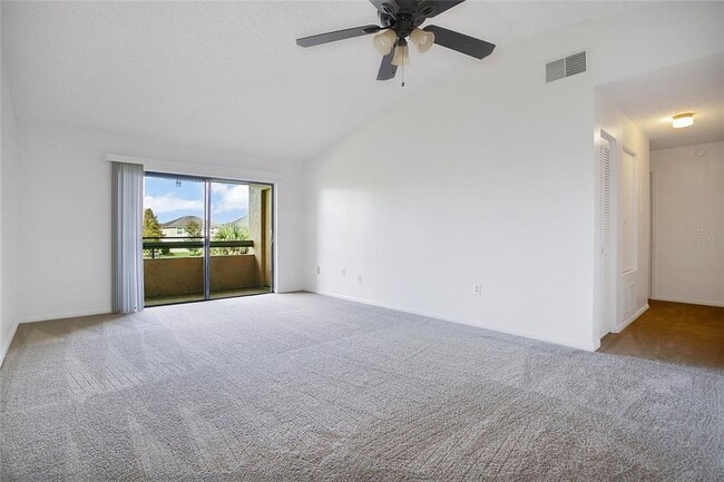 Photo - 5223 Vineland Rd