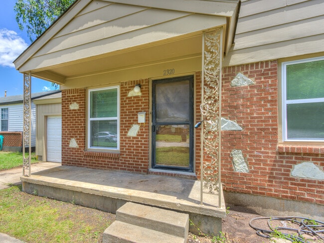 Photo - 2320 Trosper Pl