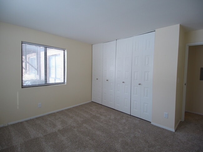 Indian Hills Apartments