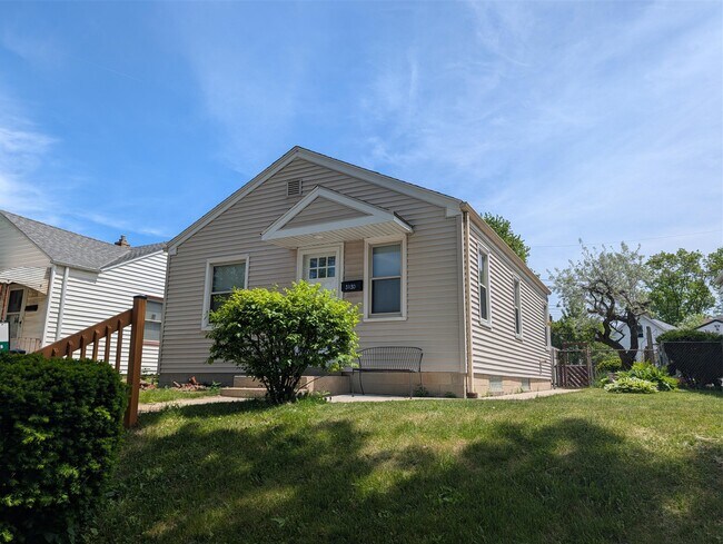 Photo - 3130 S Clement Ave