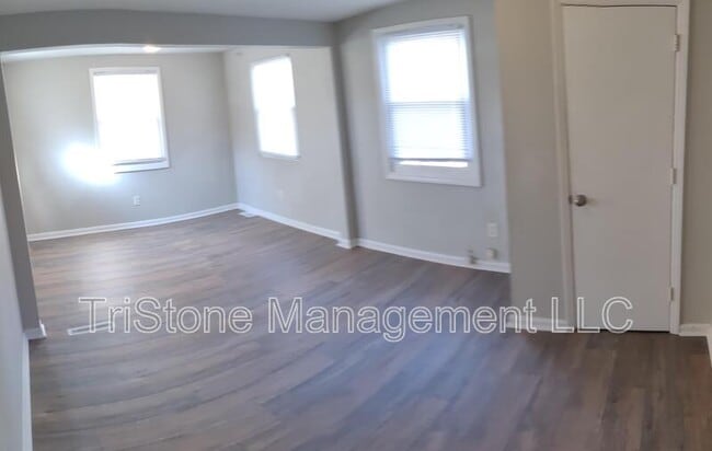 Photo - 2231 English Dr