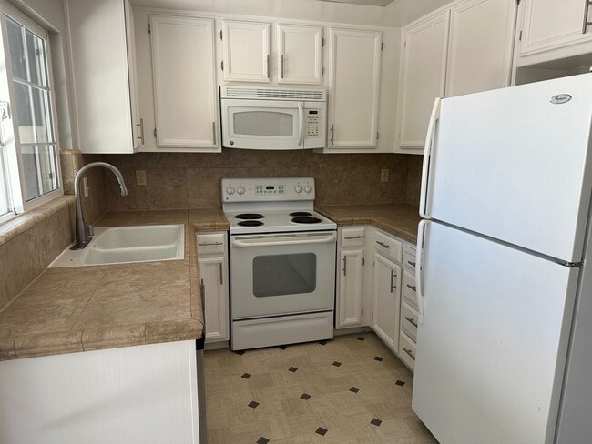Photo - Beautifully updated 2 bedroom, 2.5 bathroom Townhouse in West San Jose!