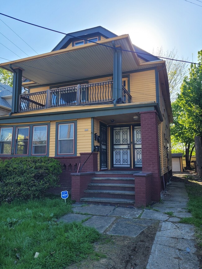 Building Photo - 506 E 140th St