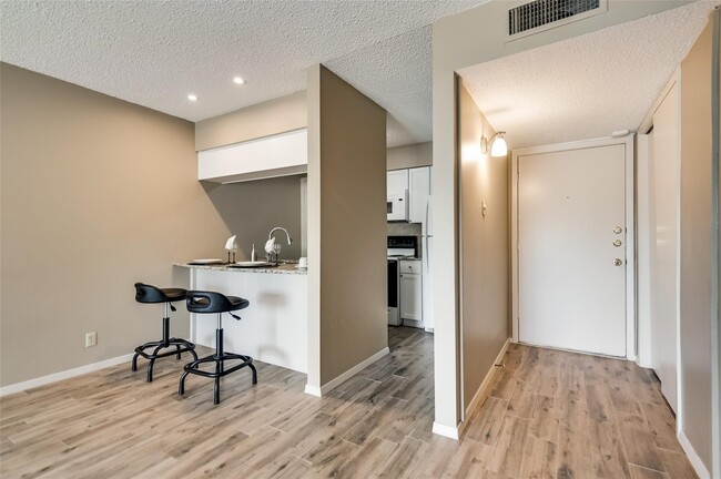 Photo - 4859 Cedar Springs Rd Condo Unit 1159