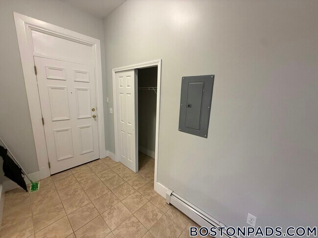 60 Franklin St Unit 302