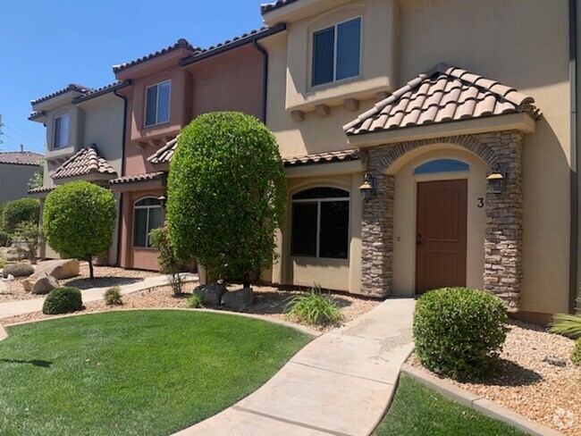 Building Photo - Gorgeous St. George Townhome